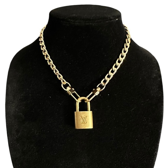 Authentic Louis Vuitton #303 Lock & Key Set on a 18K Gold Plated Chain Necklace - Picture 1 of 7